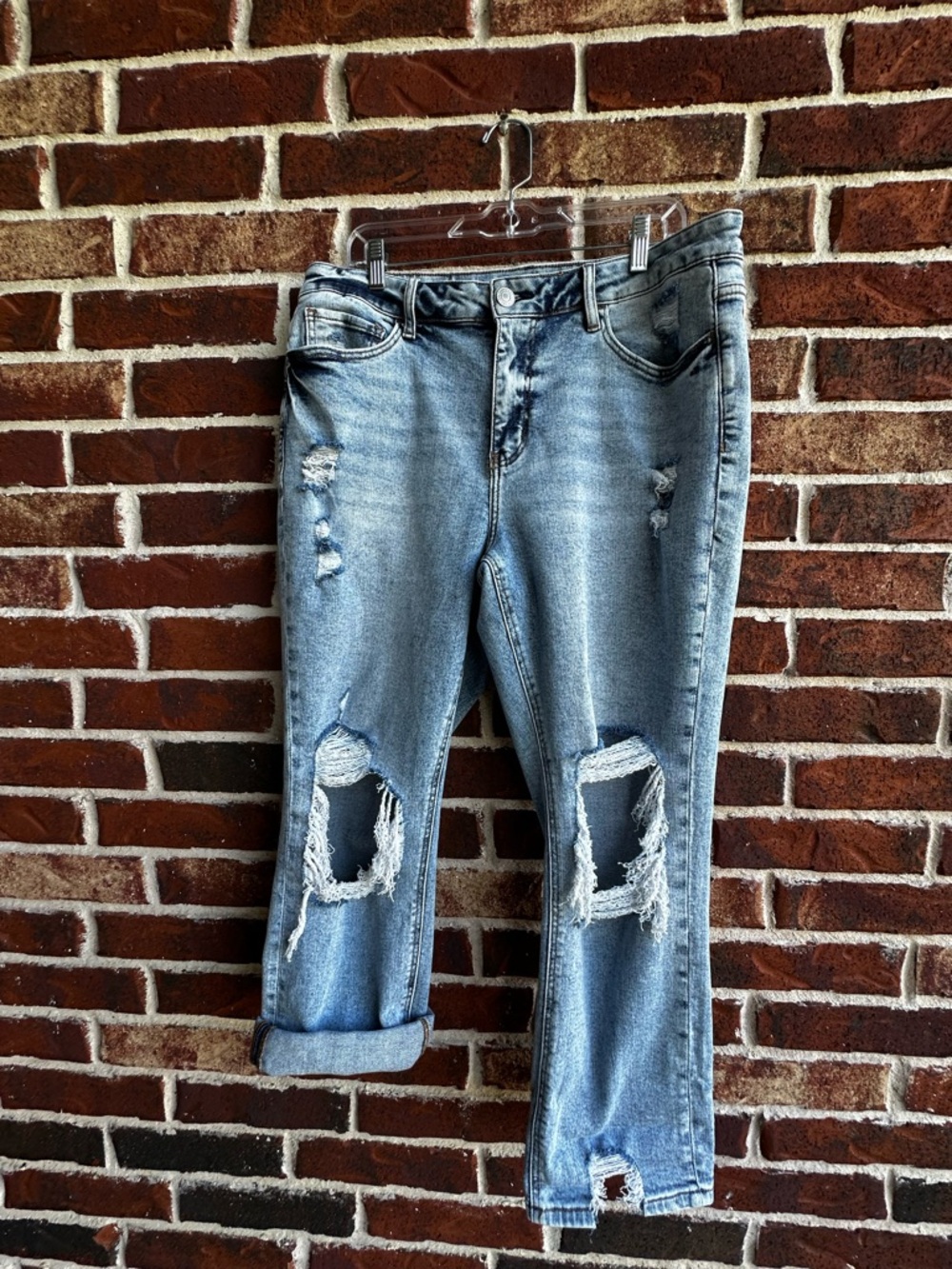 Light Blue Distressed Women’s Jeans - Classic Ripped Style